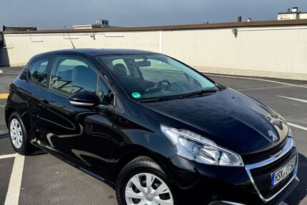 Peugeot 208 159.325 km 3.700 &euro; Recklinghausen 45657