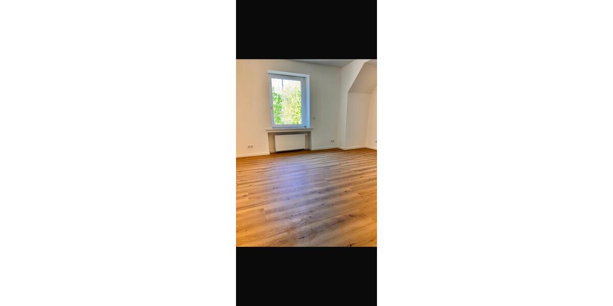 Erdgeschoßwohnung Bochum Altenbochum - 4 Zimmer, 120 m&sup2;, 1.600&euro; | Angebot:26254951