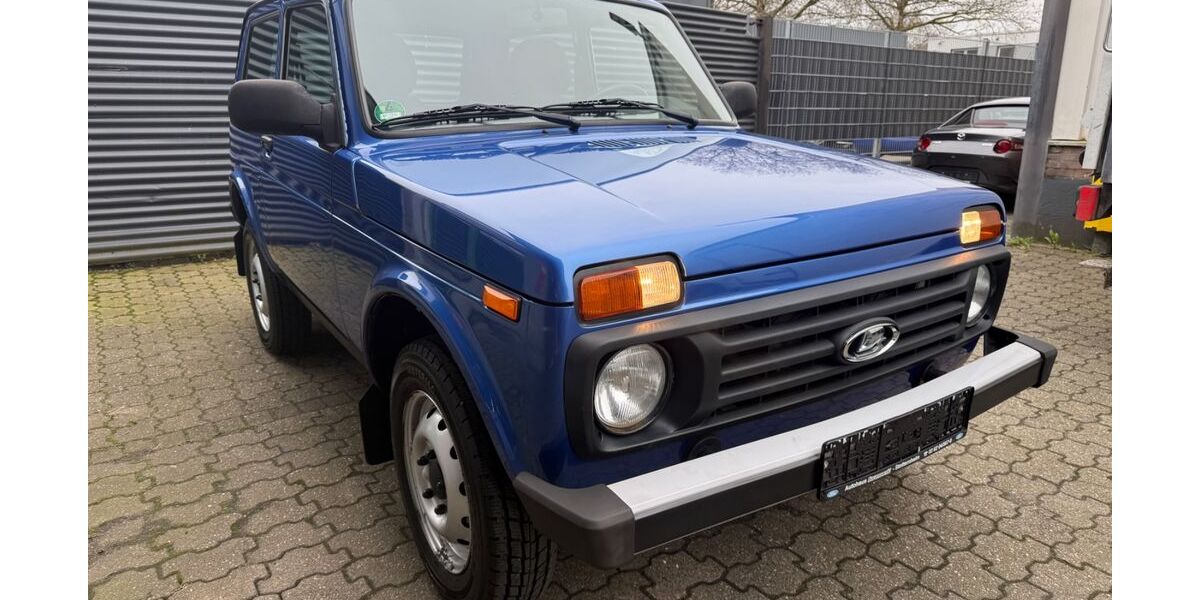 Lada Niva 4.500 km 14.890 &euro; Essen 45356