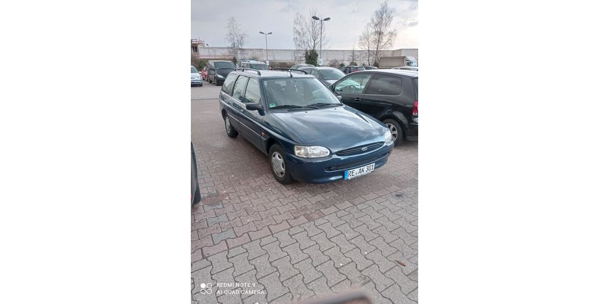 Ford Escort 120.000 km 858 &euro; Recklinghausen 45659