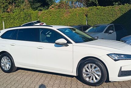 Skoda Superb 13.800 km 32.980 &euro; Essen 45307