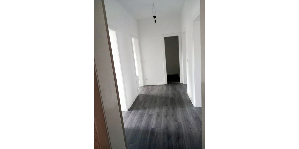 Etagenwohnung Oberhausen Osterfeld-West - 2 Zimmer, 70 m&sup2;, 598&euro; | Angebot:26261524