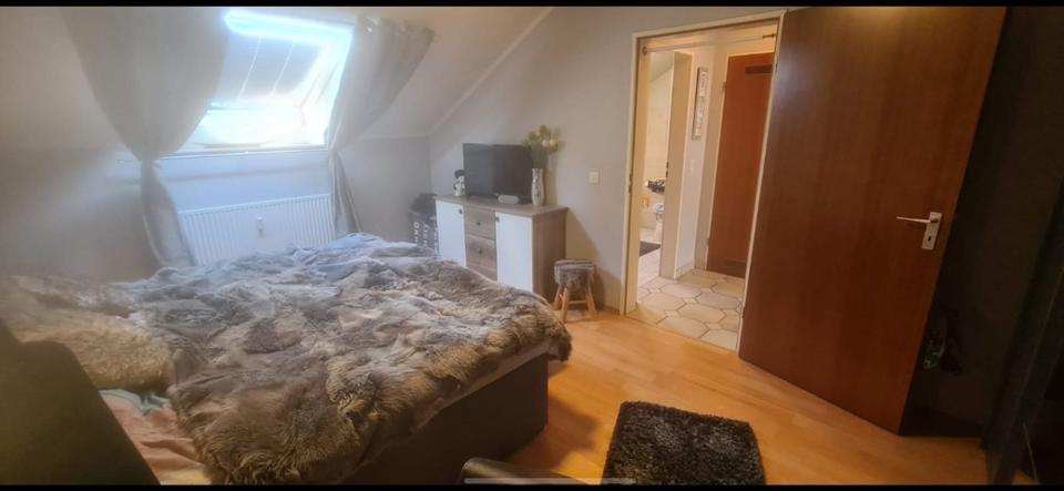 Dachgeschoßwohnung Recklinghausen Berghausen - 2.5 Zimmer, 66 m&sup2;, 337&euro; | Angebot:26279881