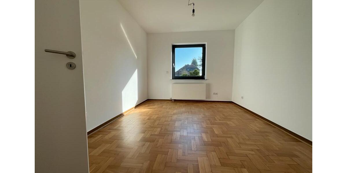 Bungalow Recklinghausen Hillerheide - 4.5 Zimmer, 170 m&sup2;, 2.595&euro; | Angebot:26553648