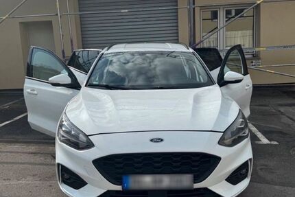 Ford Focus 126.000 km 12.890 &euro; Duisburg 47057