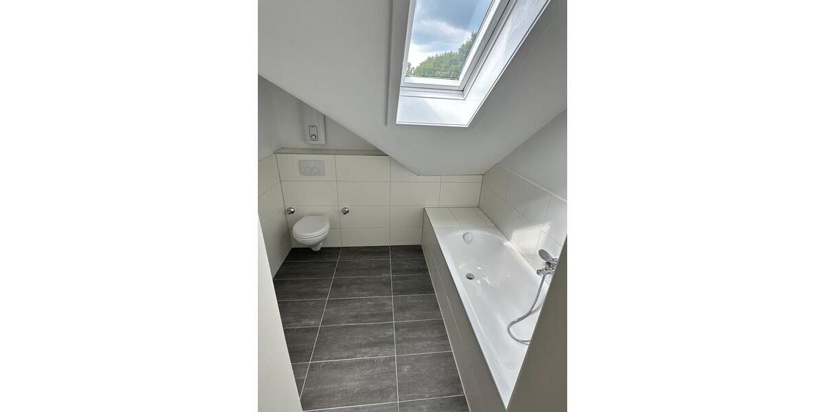 Dachgeschoßwohnung Gelsenkirchen Gelsenkirchen-Nord - 3 Zimmer, 61 m&sup2;, 730&euro; | Angebot:26276793