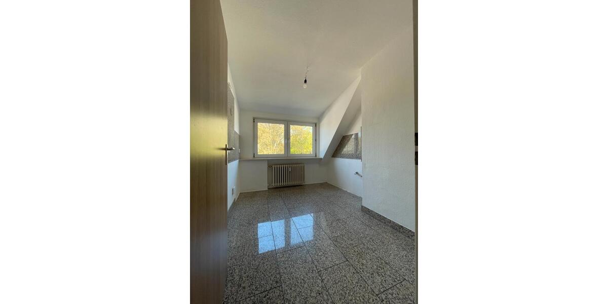 Dachgeschoßwohnung Essen Stadtbezirk IV - 3 Zimmer, 73 m&sup2;, 513&euro; | Angebot:26279262