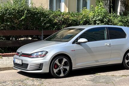 VW Golf 139.418 km 15.300 &euro; Raesfeld 46348