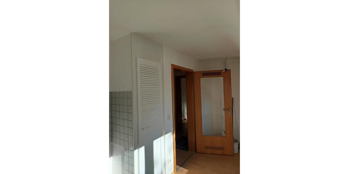 Dachgeschoßwohnung Essen Stadtbezirk V - 1 Zimmer, 35 m&sup2;, 250&euro; | Angebot:24676977