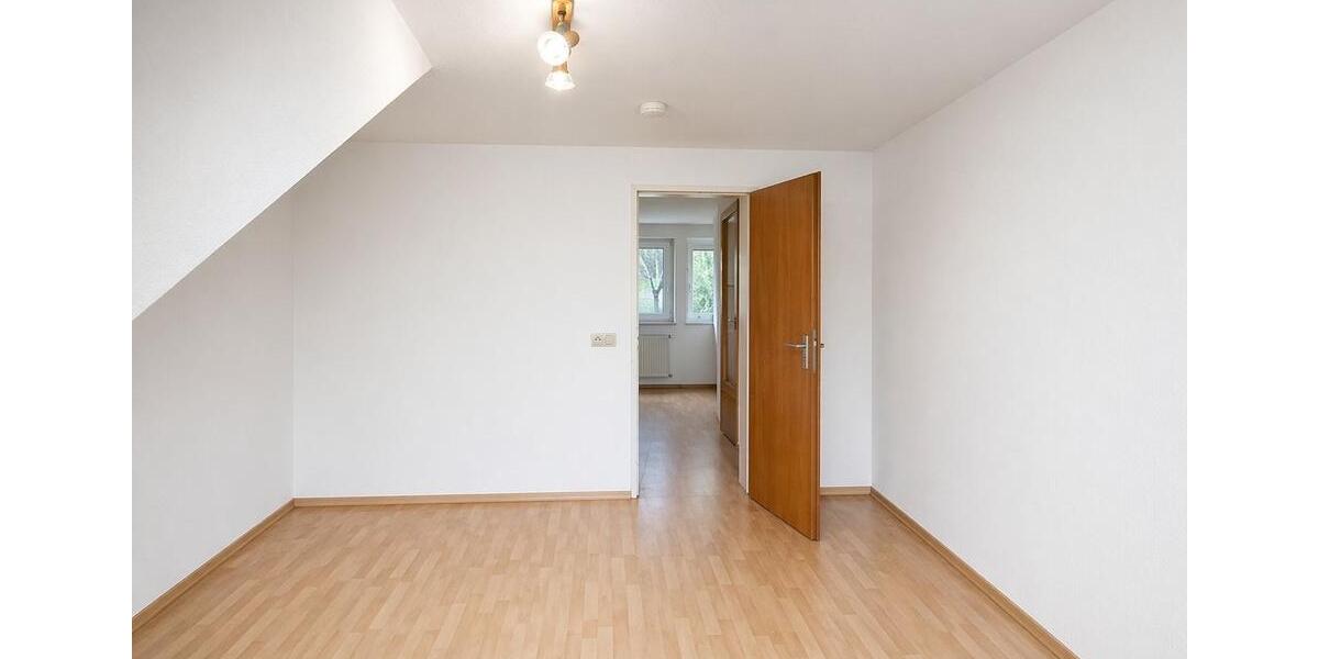 Dachgeschoßwohnung Gladbeck Alt-Rentfort - 2.5 Zimmer, 46 m&sup2;, 435&euro; | Angebot:25868115