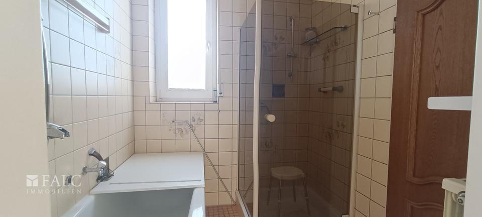 Etagenwohnung Essen Stadtbezirk VI - 3.5 Zimmer, 125 m&sup2;, 1.000&euro; | Angebot:23064060
