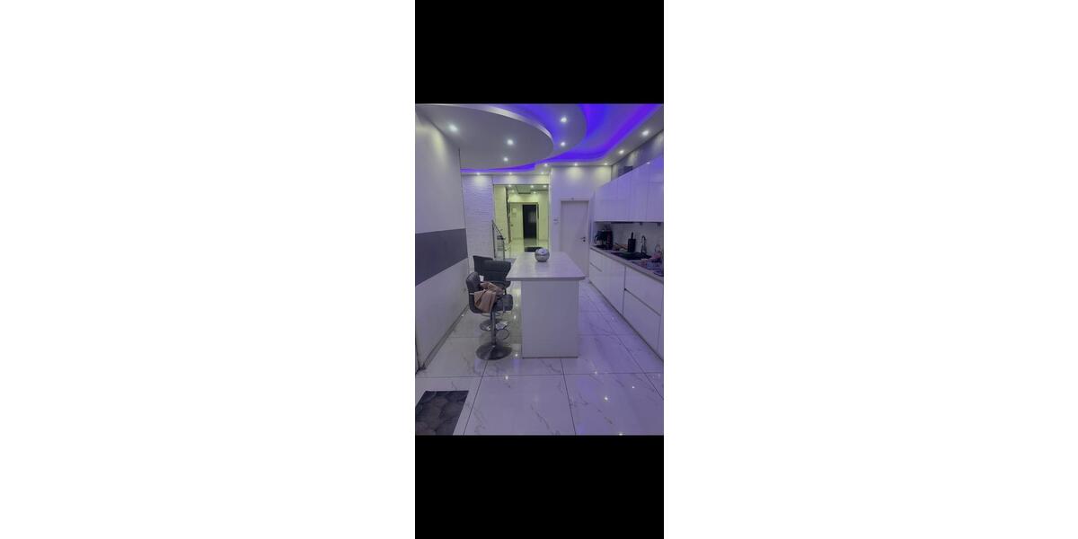 Doppelhaushälfte Dinslaken Lohberg - 7.5 Zimmer, 180 m&sup2;, 2.400&euro; | Angebot:26289080