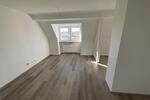 Dachgeschoßwohnung Essen Stadtbezirk IV - 3 Zimmer, 80 m&sup2;, 639&euro; | Angebot:26252906