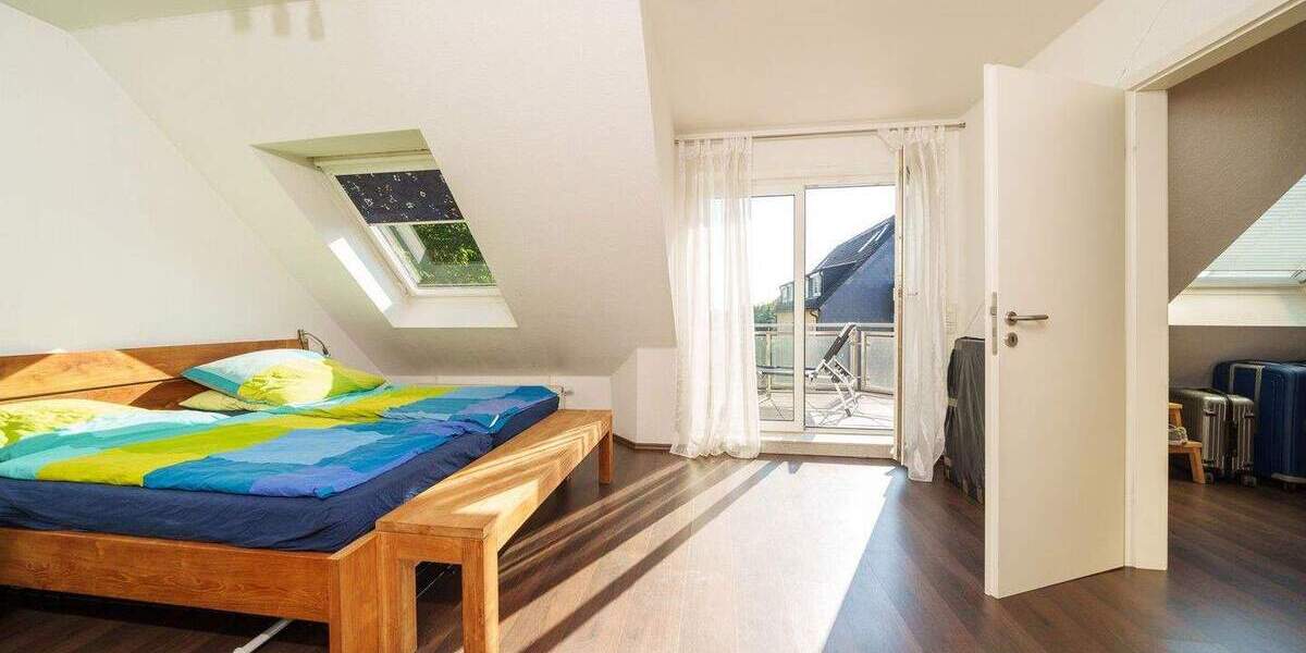 Etagenwohnung Bochum Dahlhausen - 8 Zimmer, 220 m&sup2;, 449.000&euro; | Angebot:25721357