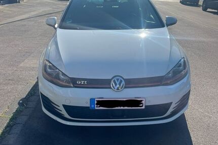 VW Golf 182.000 km 13.000 &euro; Duisburg 47059