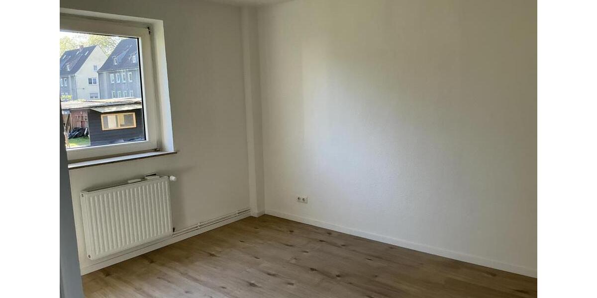 Erdgeschoßwohnung Gelsenkirchen Gelsenkirchen-West - 2.5 Zimmer, 40 m&sup2;, 289&euro; | Angebot:26264791