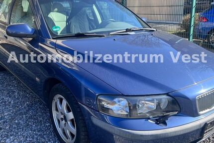 Volvo V70 239.000 km 3.390 &euro; Recklinghausen 45657