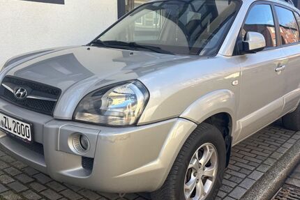 Hyundai TUCSON 240.000 km 2.650 &euro; Duisburg 47166