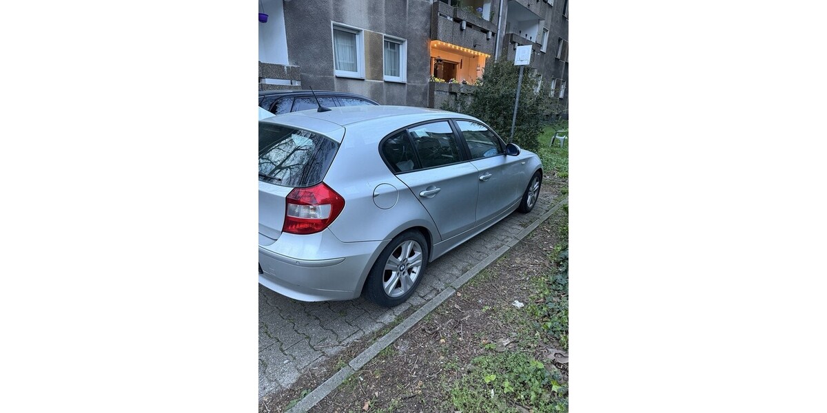 BMW 118 270.000 km 2.500 &euro; Duisburg 47051