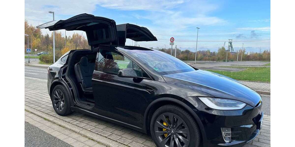 Tesla Model X 173.500 km 32.130 &euro; Essen 45131