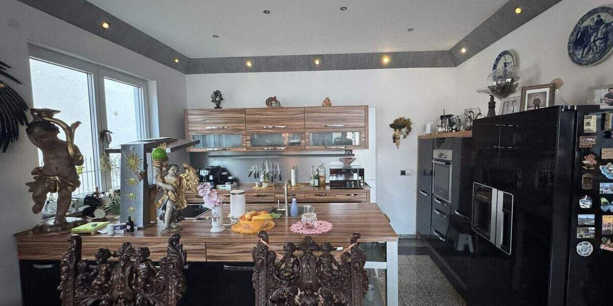 Einfamilienhaus Oberhausen Heide - 7 Zimmer, 223 m&sup2;, 819.000&euro; | Angebot:25772335