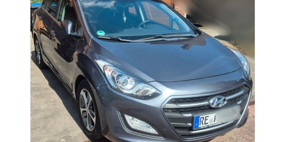 Hyundai i30 151.200 km 7.999 &euro; Haltern am See 45721