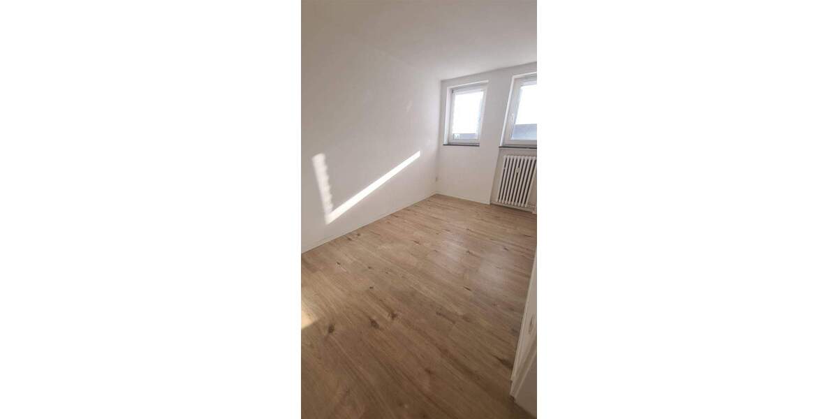 Etagenwohnung Gelsenkirchen Beckhausen - 3 Zimmer, 75 m&sup2;, 420&euro; | Angebot:25740180