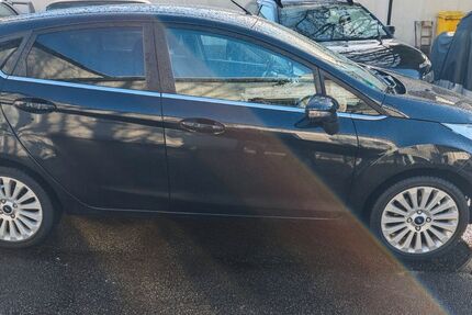 Ford Fiesta 56.000 km 5.950 &euro; Essen 45136
