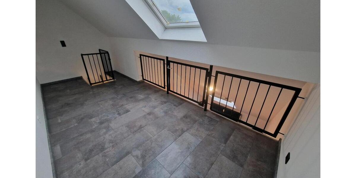 Dachgeschoßwohnung Essen Stadtbezirk V - 1 Zimmer, 34 m&sup2;, 50.000&euro; | Angebot:25719302