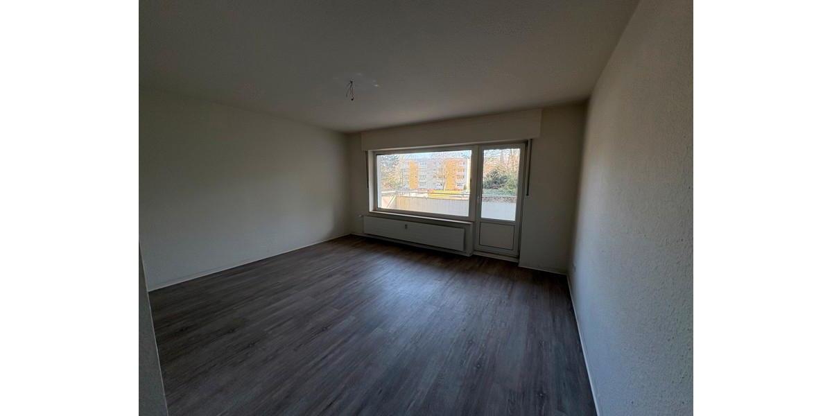 Erdgeschoßwohnung Essen Stadtbezirk VI - 1.5 Zimmer, 43 m&sup2;, 437&euro; | Angebot:25720424