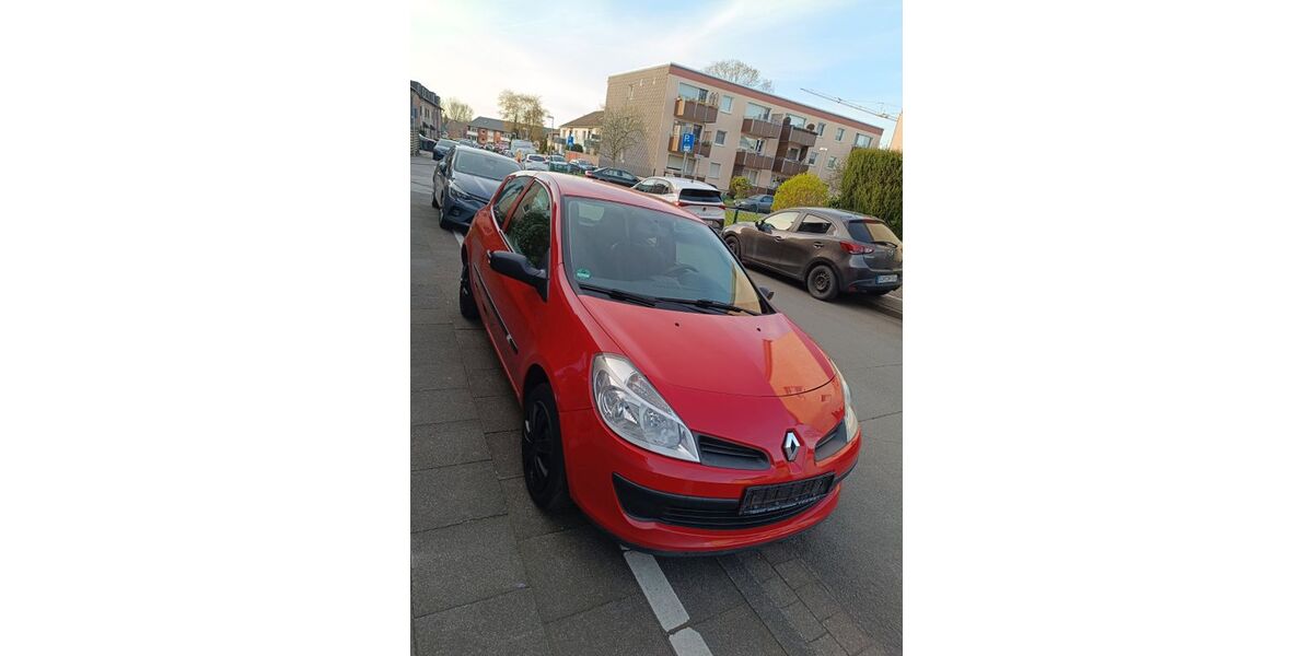 Renault Clio 153.000 km 1.350 &euro; Dinslaken 46539