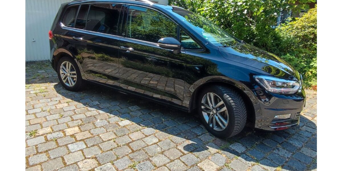 VW Touran 161.400 km 12.300 &euro; Gladbeck 45966