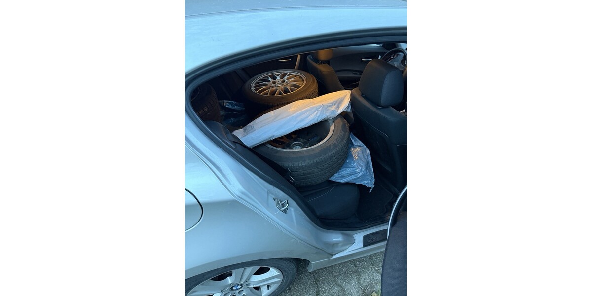 BMW 118 270.000 km 2.500 &euro; Duisburg 47051