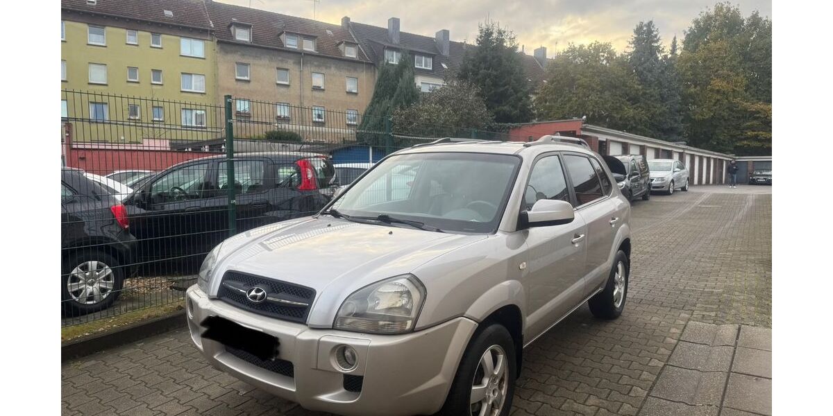 Hyundai TUCSON 221.000 km 3.399 &euro; Essen 45143