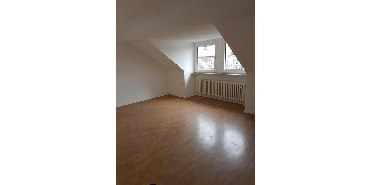 Dachgeschoßwohnung Essen Stadtbezirk III - 2 Zimmer, 54 m&sup2;, 400&euro; | Angebot:26286772