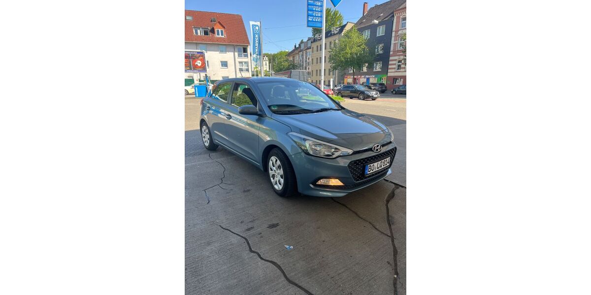 Hyundai i20 124.000 km 8.500 &euro; Bochum 44809