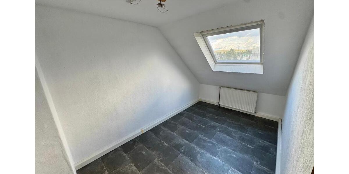 Dachgeschoßwohnung Herne Wanne - 3 Zimmer, 60 m&sup2;, 470&euro; | Angebot:26297040