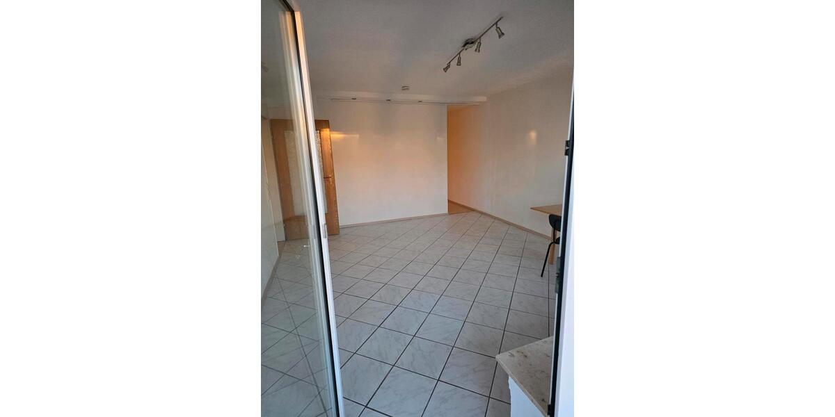 Etagenwohnung Duisburg Duisburg-Mitte - 1.5 Zimmer, 44 m&sup2;, 530&euro; | Angebot:26327075