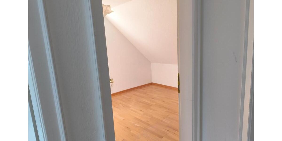 Einfamilienhaus Duisburg Hamborn - 4 Zimmer, 900&euro; | Angebot:23410101