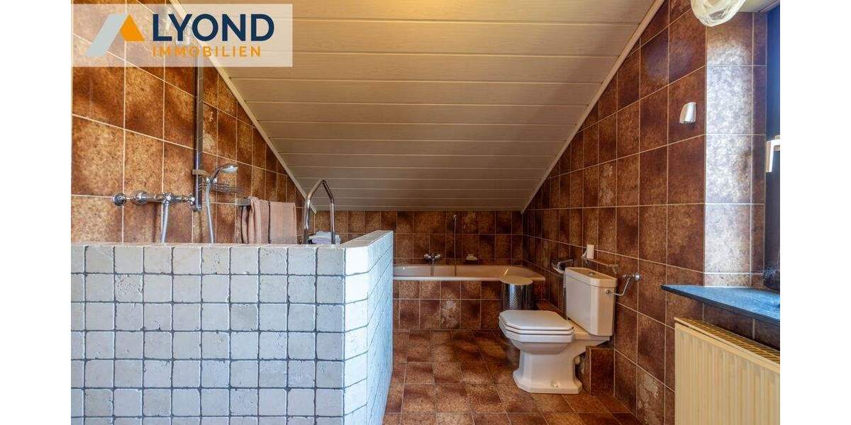 Mehrfamilienhaus, Wohnhaus Borken - 7 Zimmer, 250 m&sup2;, 395.000&euro; | Angebot:25676497