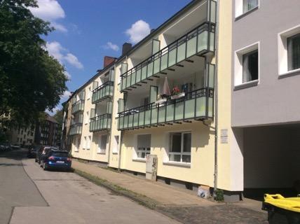 Dachgeschoßwohnung Essen Stadtbezirk III - 2.5 Zimmer, 48 m&sup2;, 451&euro; | Angebot:24249118