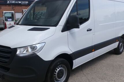 Mercedes-Benz Sprinter 211.461 km 15.950 &euro; Essen 45309