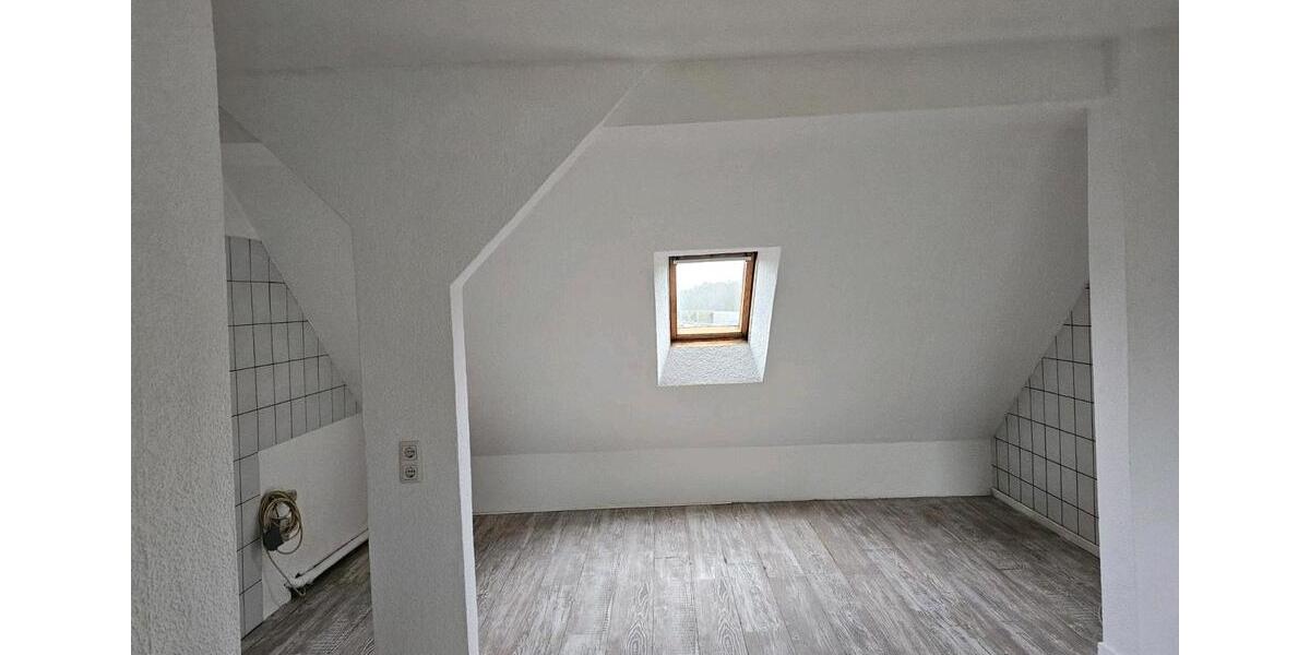 Dachgeschoßwohnung Gelsenkirchen Gelsenkirchen-Nord - 1.5 Zimmer, 41 m&sup2;, 360&euro; | Angebot:24770721