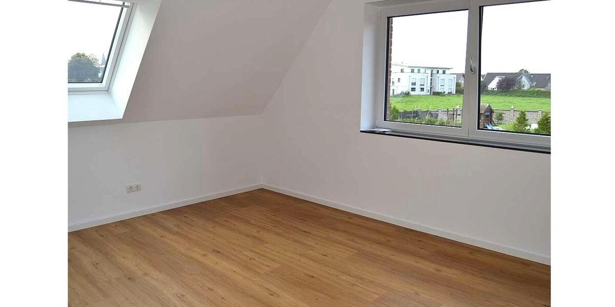 Doppelhaushälfte Hamminkeln - 5 Zimmer, 121 m&sup2;, 1.540&euro; | Angebot:25302186
