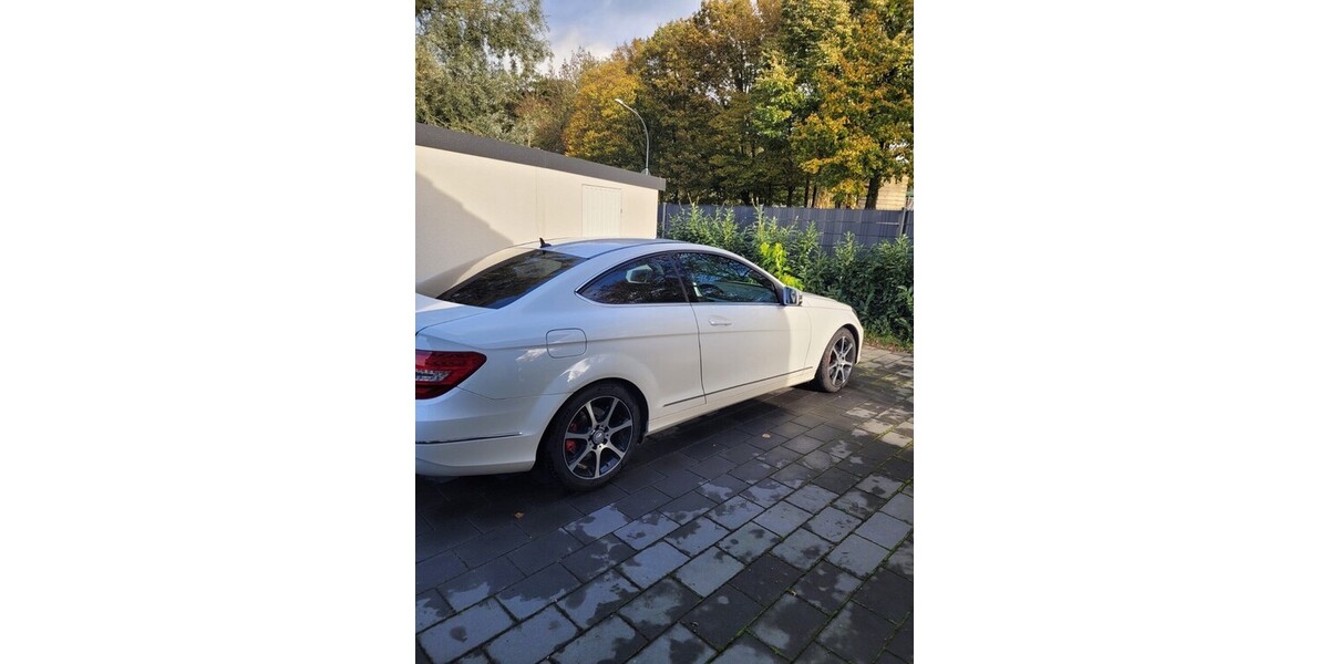 Mercedes-Benz C 200 154.000 km 12.990 &euro; Dinslaken 46535