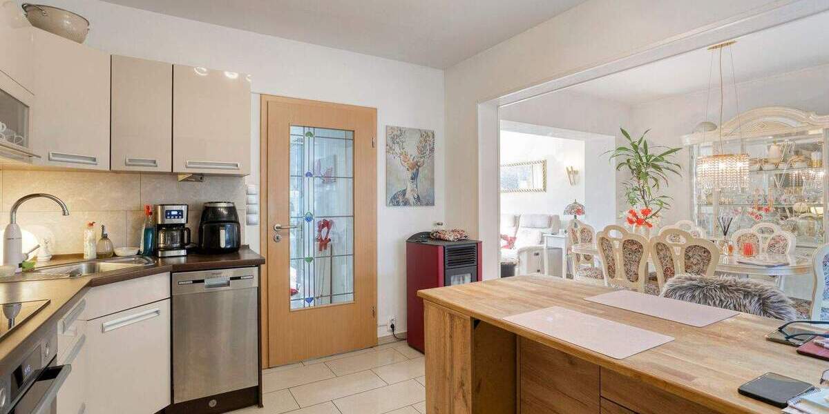 Mehrfamilienhaus, Wohnhaus Oberhausen Buschhausen - 7 Zimmer, 217 m&sup2;, 330.000&euro; | Angebot:25799175