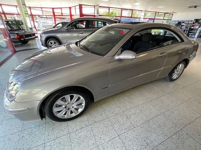 Mercedes-Benz CLK 200 111.751 km 10.900 &euro; Duisburg 47138