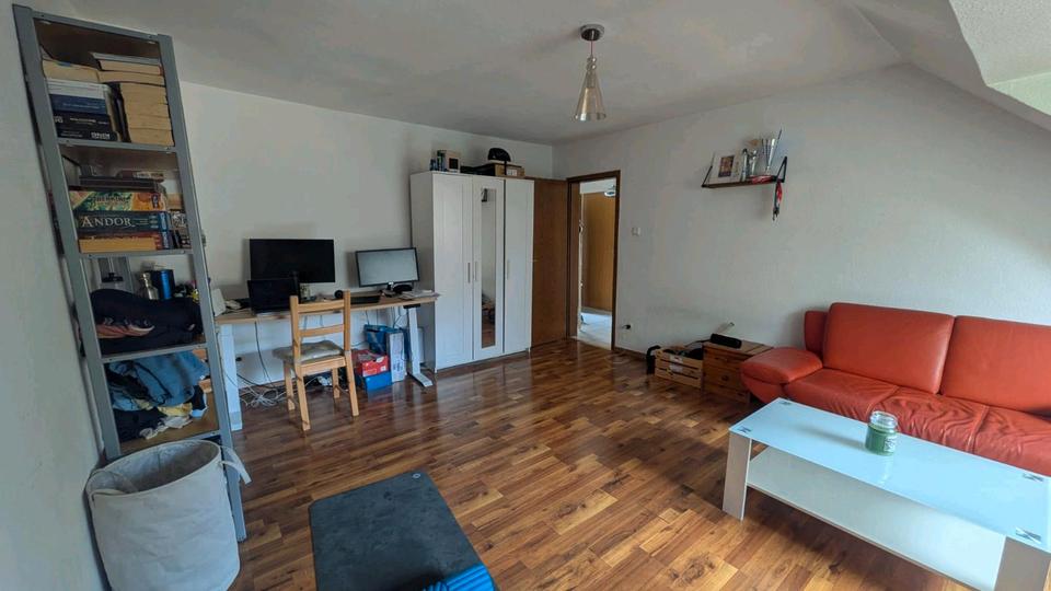 Dachgeschoßwohnung Essen Huttrop - 2 Zimmer, 54 m&sup2;, 465&euro; | Angebot:25439073