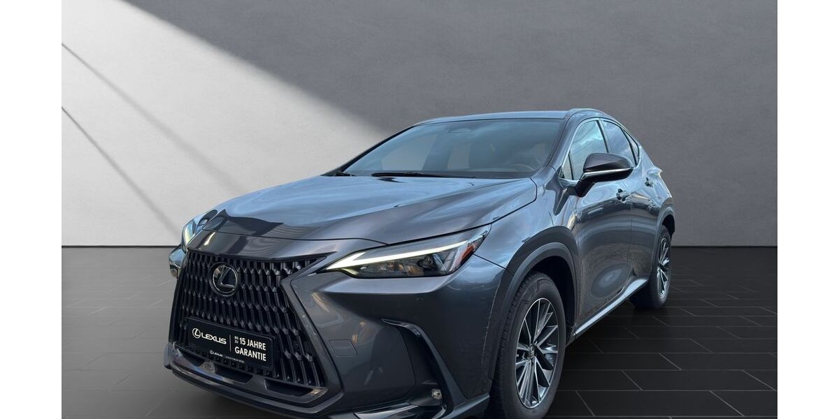 Lexus NX 450h 29.806 km 44.990 &euro; Wesel 46485