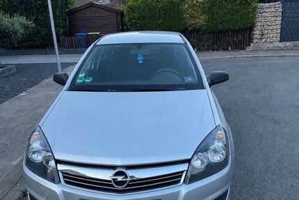 Opel Astra 42.730 km 4.590 &euro; Oberhausen 46147